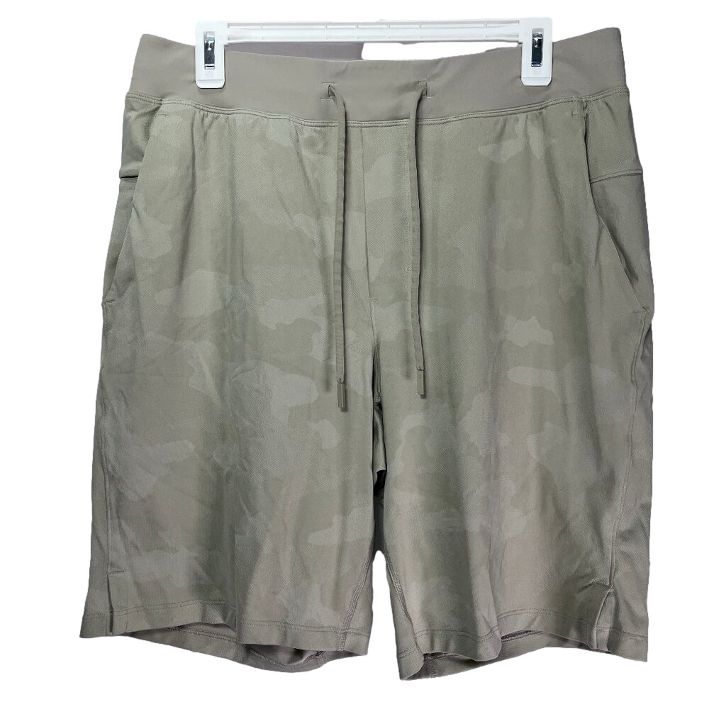 Lululemon T.H.E. Short 9" *Linerless – Camo  Dark Olive Sz L EUC